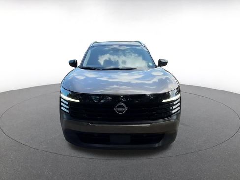 Used 2026 Nissan Kicks SV w/ Cold Weather Package FWD image 3