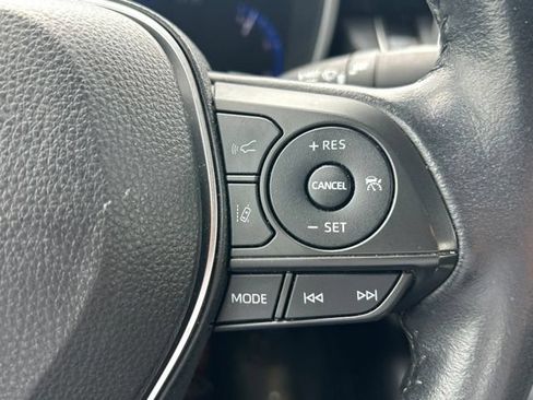 Used 2022 Toyota Corolla XSE FWD image 14
