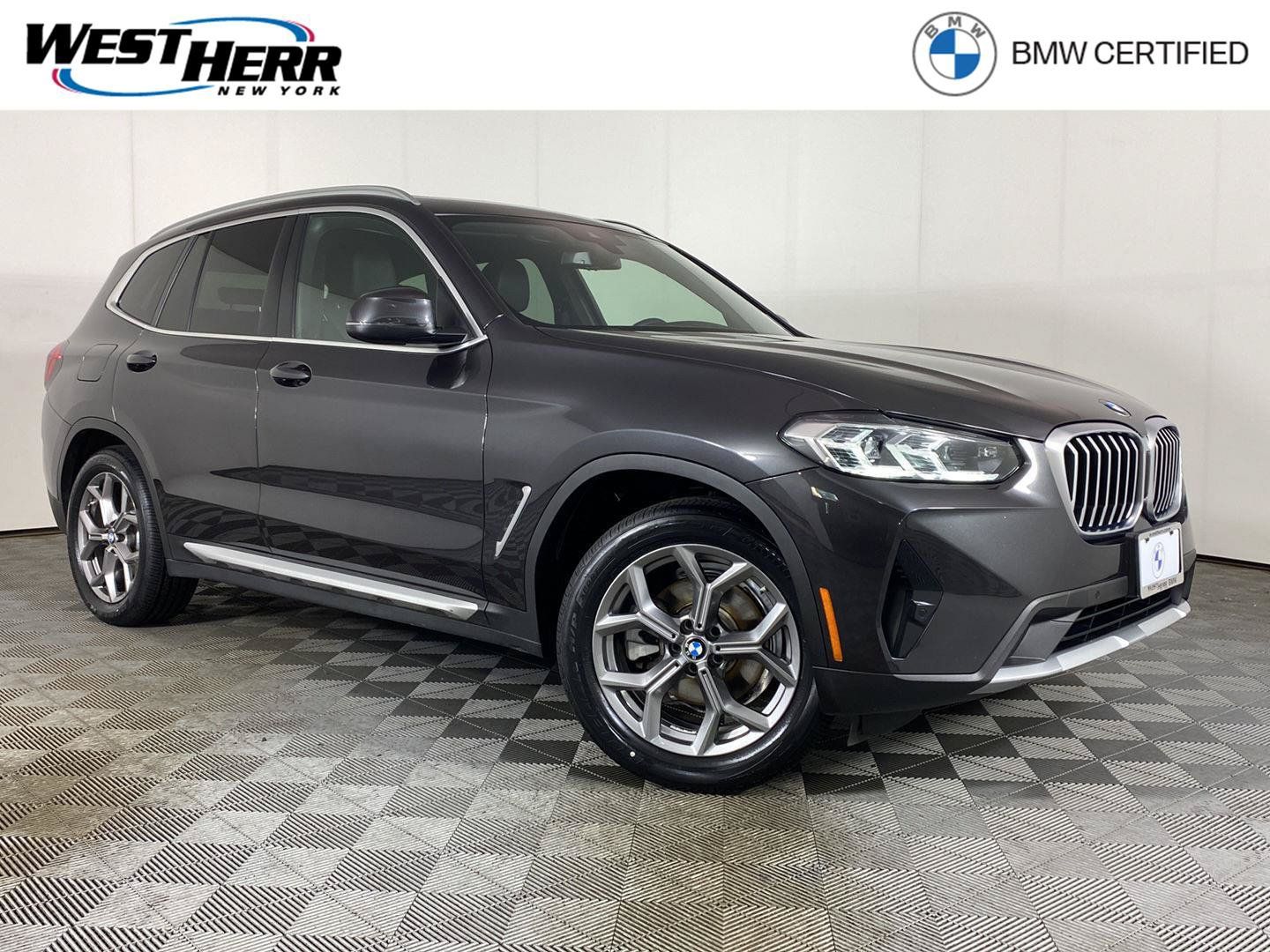 Used 2024 BMW X3 xDrive30i AWD/4WD image 1