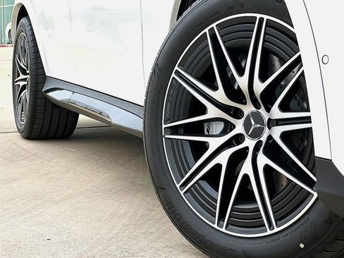 Certified 2025 Mercedes-Benz GLC 43 AMG 4MATIC image 2