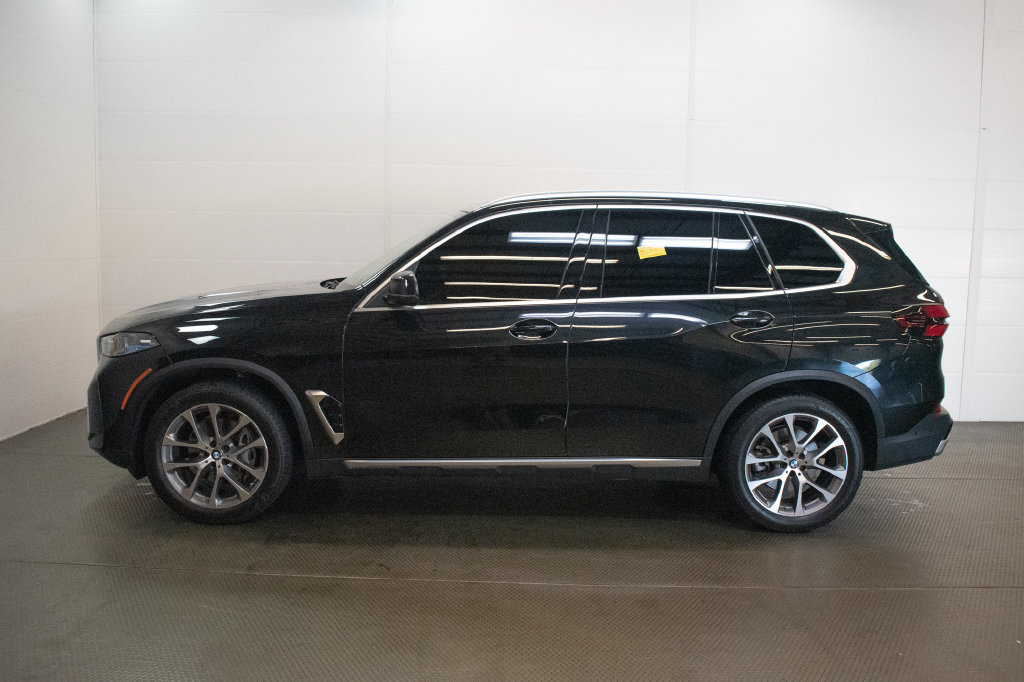 Used 2024 BMW X5 xDrive40i w/ Premium Package AWD/4WD image 7