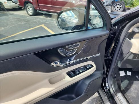 New 2026 Lincoln Corsair Premiere image 16