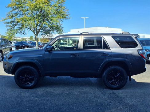 Used 2022 Toyota 4Runner SR5 image 3