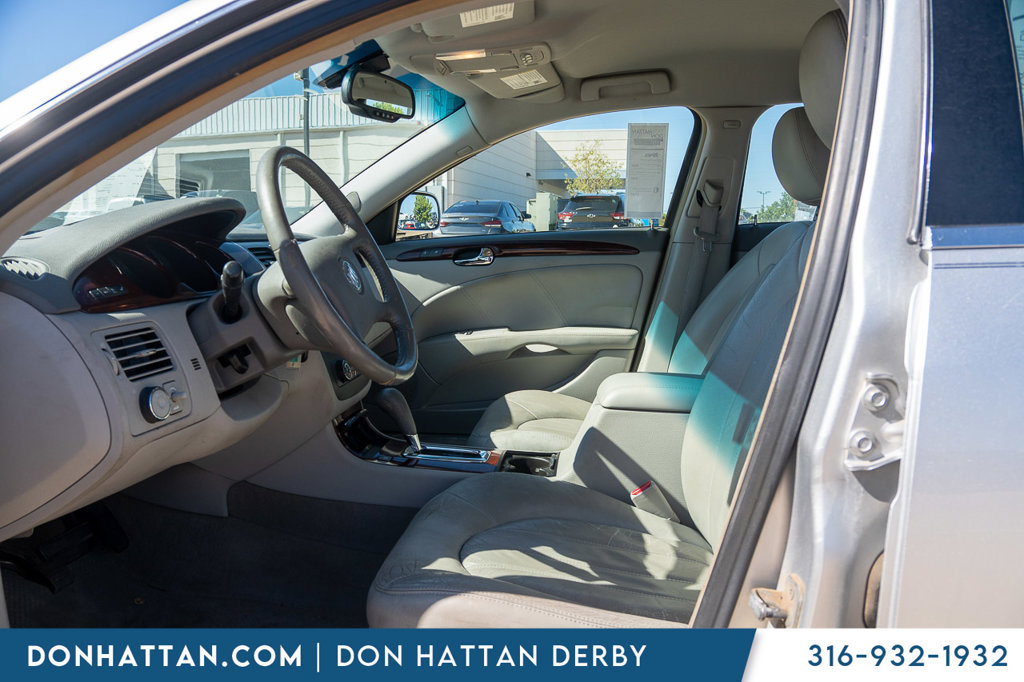 Used 2009 Buick Lucerne CXL FWD image 3