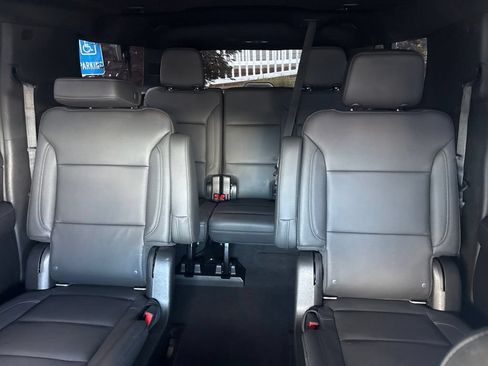 Used 2021 Chevrolet Suburban Z71 w/ Z71 Off-Road Package AWD/4WD image 5