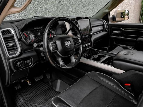Used 2020 RAM 3500 Laramie AWD/4WD image 3