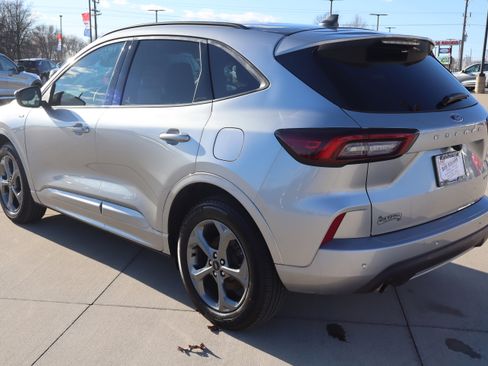 Used 2023 Ford Escape ST-Line w/ Tech Pack #1 image 7