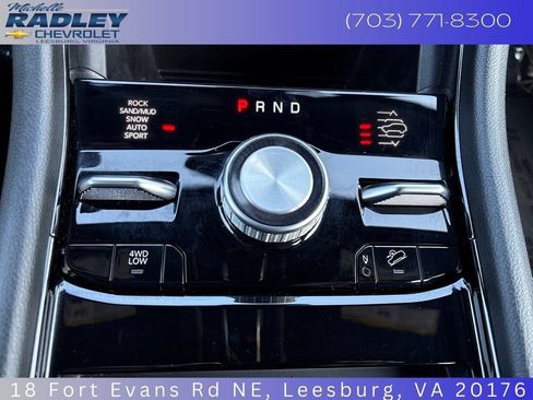 Used 2023 Jeep Grand Cherokee Overland AWD/4WD image 21