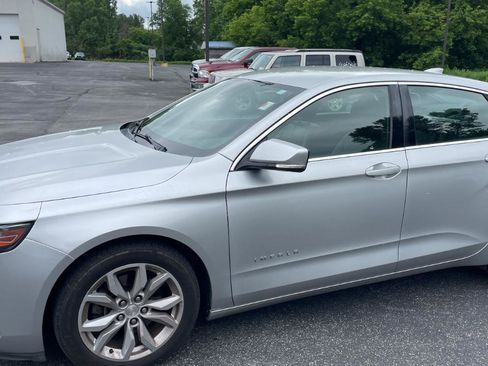 Used 2016 Chevrolet Impala LT FWD image 5