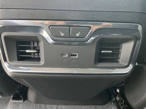 New 2026 GMC Sierra 3500 Denali w/ Denali Reserve Package AWD/4WD image 19