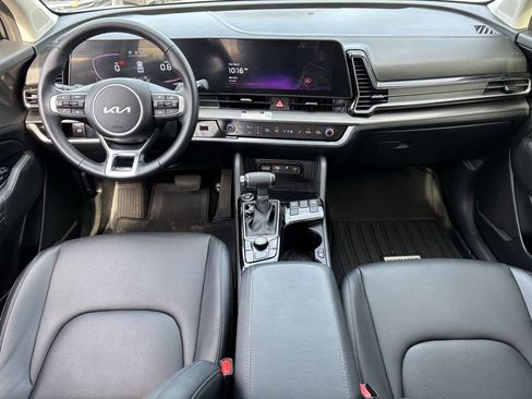 Used 2023 Kia Sportage EX image 8