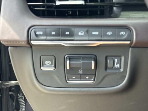 Used 2023 Cadillac Escalade ESV Sport Platinum AWD/4WD image 24