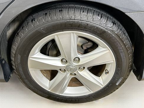 Used 2011 Toyota Camry SE image 11