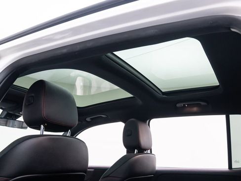 Used 2022 Mercedes-Benz GLB 250 4MATIC image 17