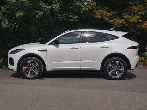 Used 2024 Jaguar E-PACE R-Dynamic SE AWD/4WD image 17