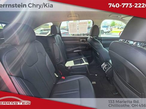 Used 2023 Kia Sorento EX AWD/4WD image 28