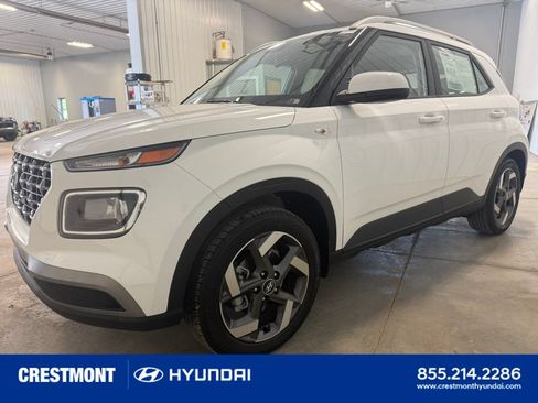 Used 2026 Hyundai Venue SEL FWD image 7