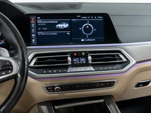 Used 2021 BMW X5 M50i AWD/4WD image 19