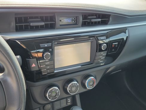 Used 2016 Toyota Corolla L FWD image 28