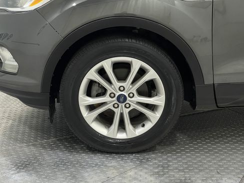 Used 2018 Ford Escape SE FWD image 33