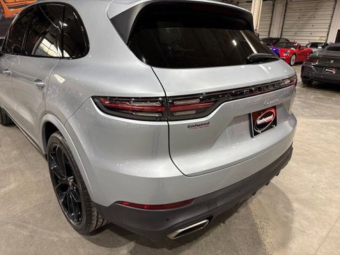 Used 2020 Porsche Cayenne image 44