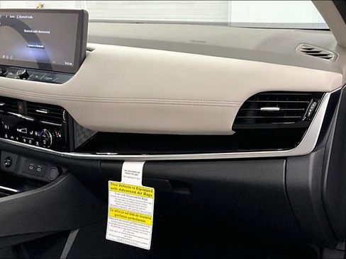 New 2025 Nissan Rogue SL image 35