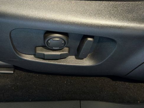 Used 2023 Land Rover Range Rover Evoque R-Dynamic SE AWD/4WD image 14