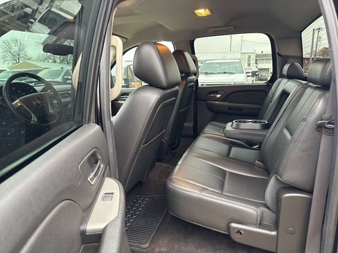 Used 2013 Chevrolet Silverado 3500 LTZ image 21