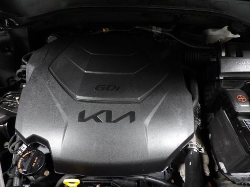 Used 2022 Kia Telluride LX FWD image 30