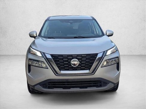 Used 2021 Nissan Rogue SV FWD image 2