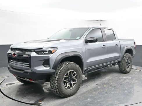 Used 2024 Chevrolet Colorado ZR2 w/ ZR2 Convenience Package III image 6