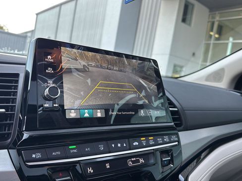 Used 2026 Honda Odyssey Touring image 22