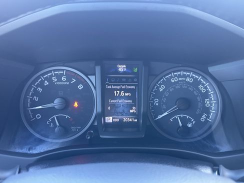 Used 2023 Toyota Tacoma TRD Off-Road w/ Advanced Technology Package image 20