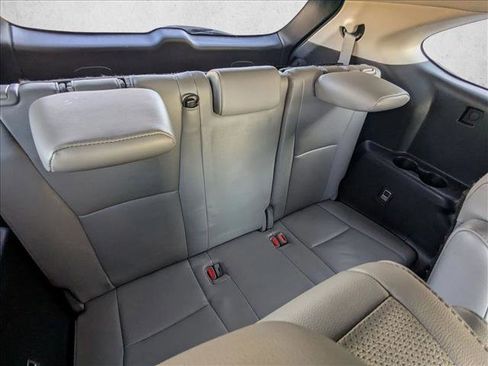 Used 2021 Toyota Highlander Limited image 22