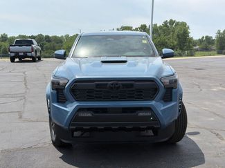Used 2026 Toyota Tacoma TRD Sport w/ TRD Sport Upgrade Package AWD/4WD video 2