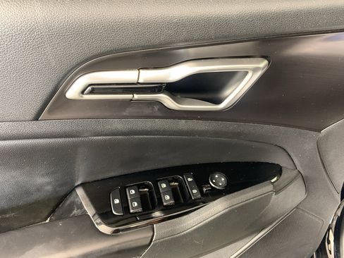 Used 2023 Kia Sportage EX FWD image 14