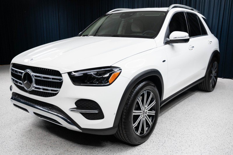 Certified 2025 Mercedes-Benz GLE 450e 4MATIC image 1
