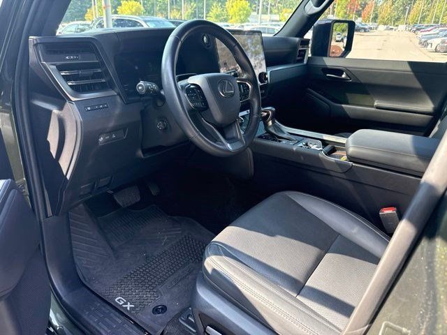 Used 2024 Lexus GX 550 AWD/4WD image 16