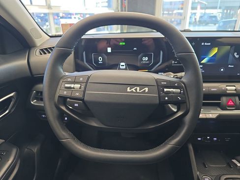 Certified 2025 Kia K4 EX image 20