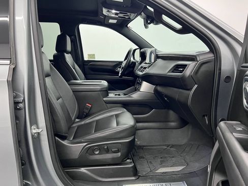 Used 2023 Chevrolet Tahoe LT w/ Luxury Package AWD/4WD image 27