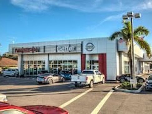 Used 2015 GMC Yukon SLT w/ HD Trailering Package image 7