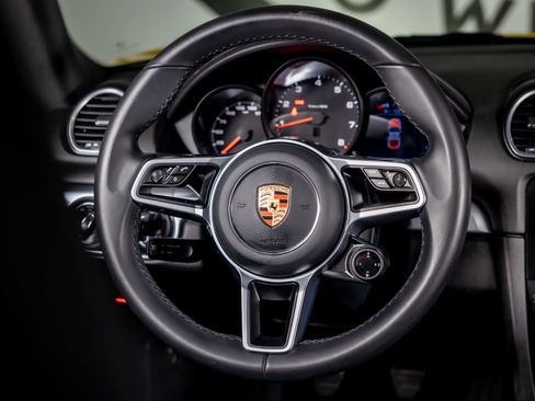 Used 2024 Porsche 718 Cayman image 25