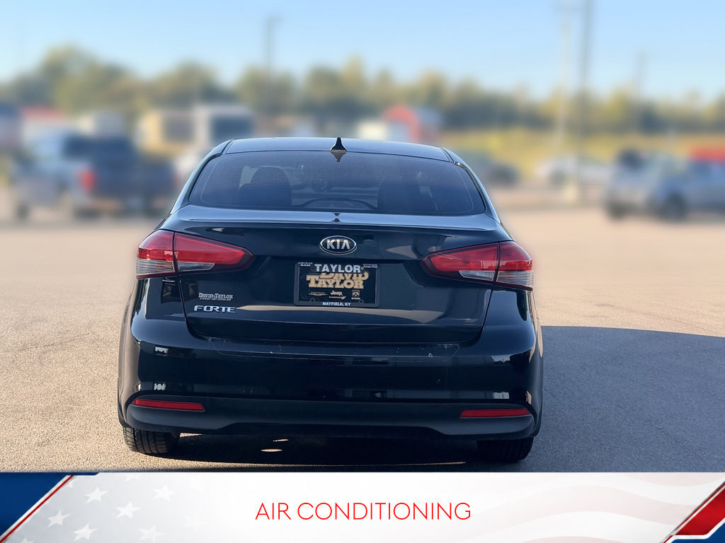 Used 2017 Kia Forte LX FWD image 4