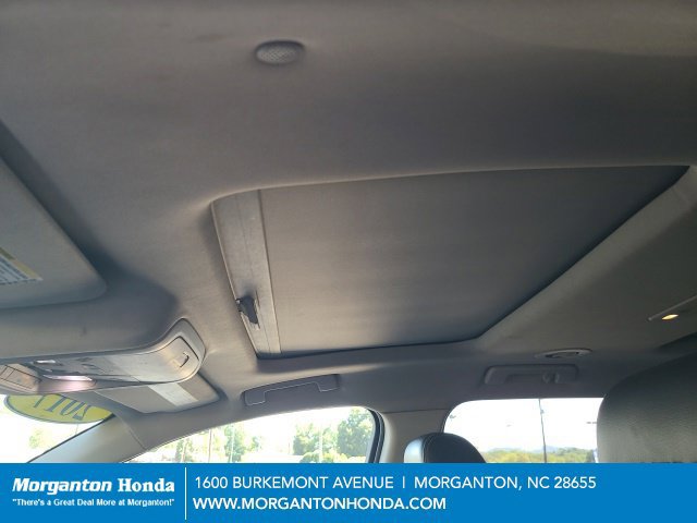 Used 2017 GMC Acadia Denali w/ Technology Package FWD image 17