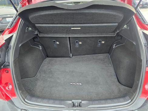 Used 2020 Nissan Kicks SV image 35