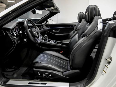 Used 2020 Bentley Continental GT image 9