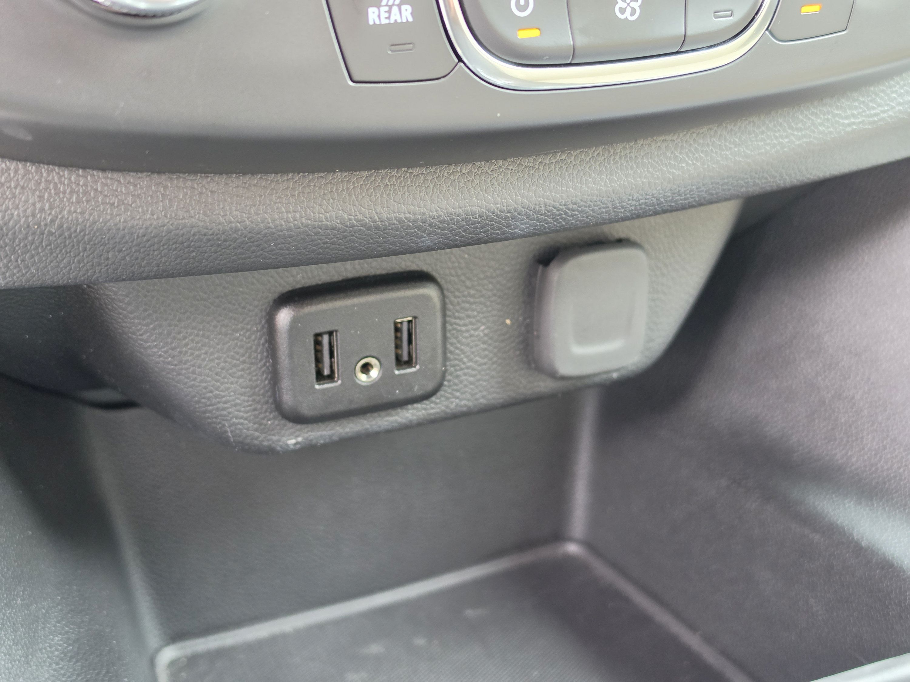 Used 2023 Chevrolet Traverse LS w/ Safety Package FWD image 28