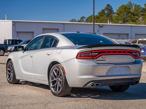 Used 2019 Dodge Charger SXT image 6