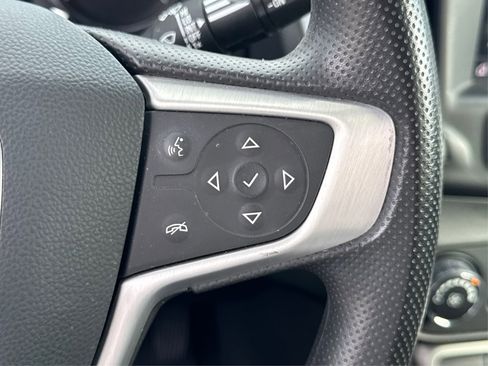 Used 2022 GMC Terrain SLE w/ Elevation Edition image 33