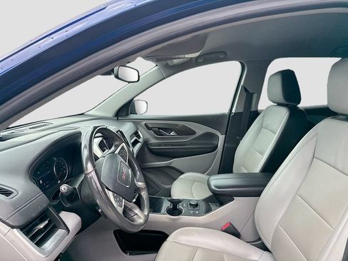 Used 2022 GMC Terrain SLT w/ Infotainment Package II FWD image 9